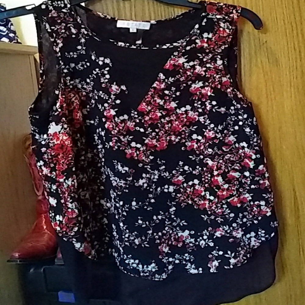 Black floral flowy summer top